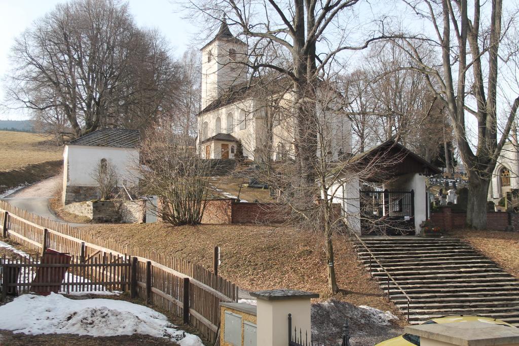 Ekocentrum Dotek Horní Maršov Esterno foto